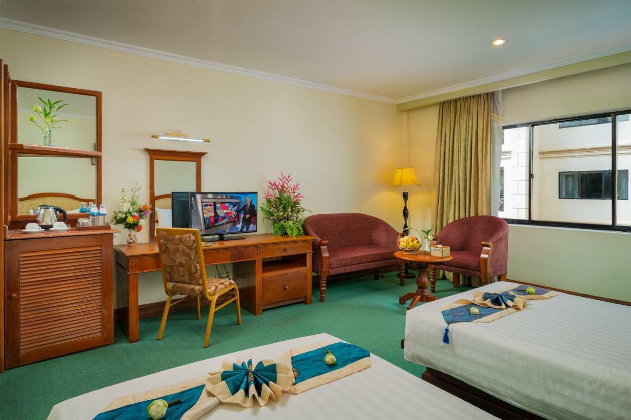 Dragon Royal Angkor Hotel Siem Reap Exterior photo
