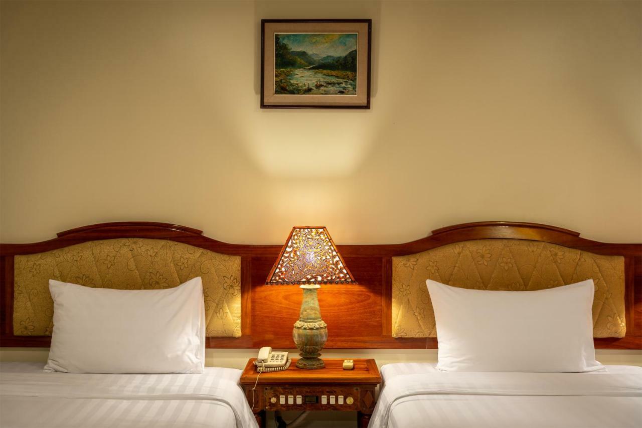 Dragon Royal Angkor Hotel Siem Reap Exterior photo